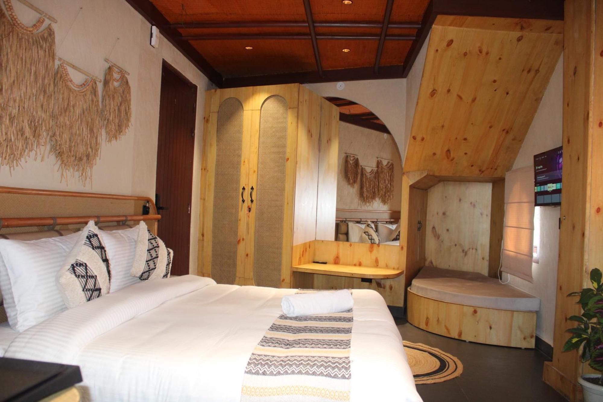 Hotel Himalayan Hobbit House Almora Exterior foto