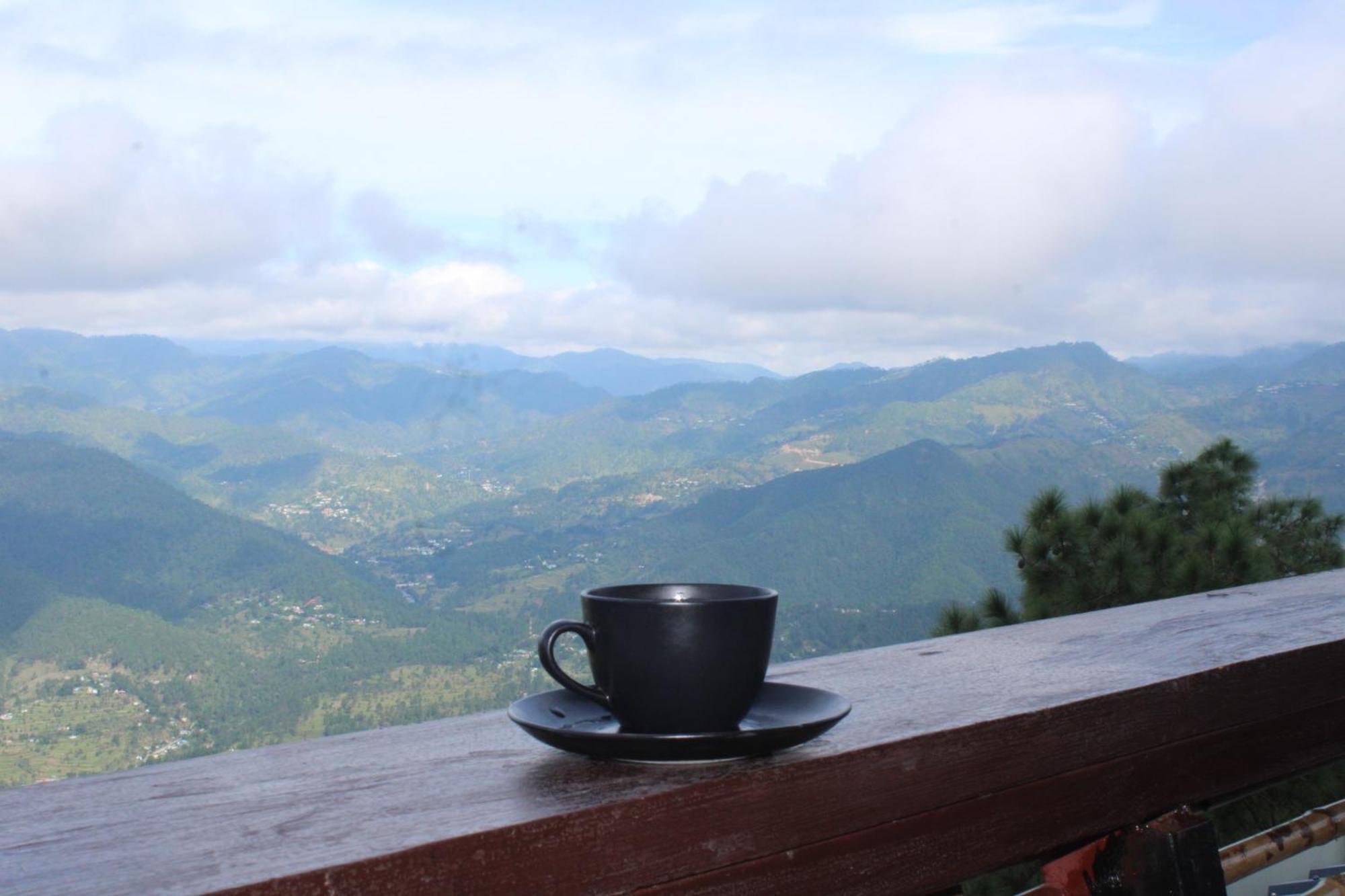 Hotel Himalayan Hobbit House Almora Exterior foto