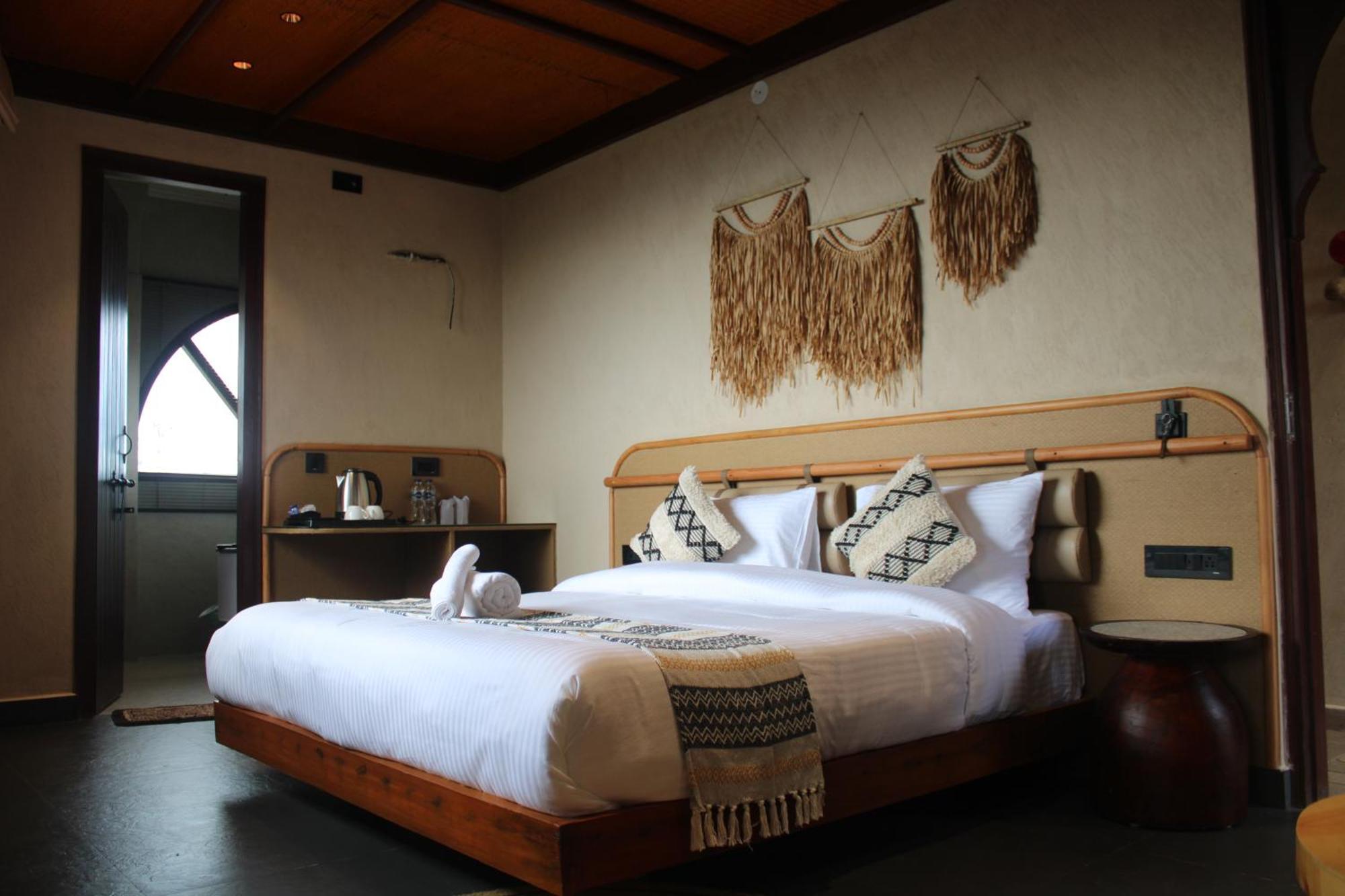 Hotel Himalayan Hobbit House Almora Exterior foto
